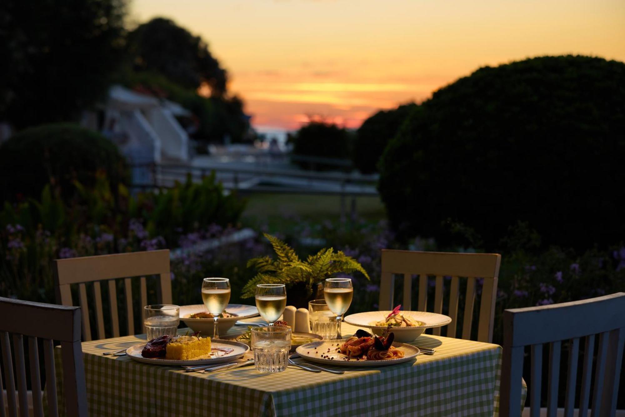 Blue Bay Beach Resort Ialisos Exterior foto