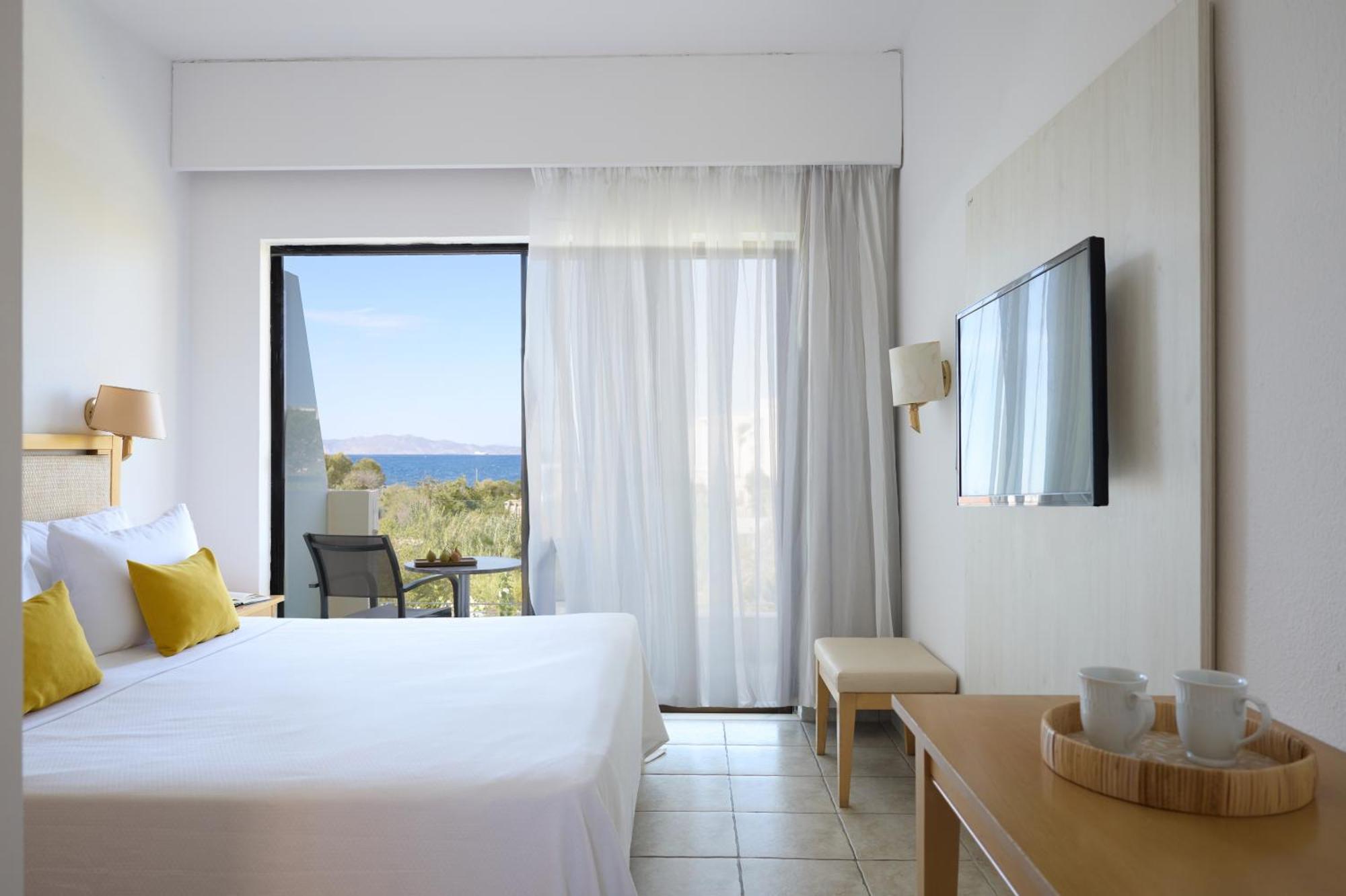 Blue Bay Beach Resort Ialisos Exterior foto