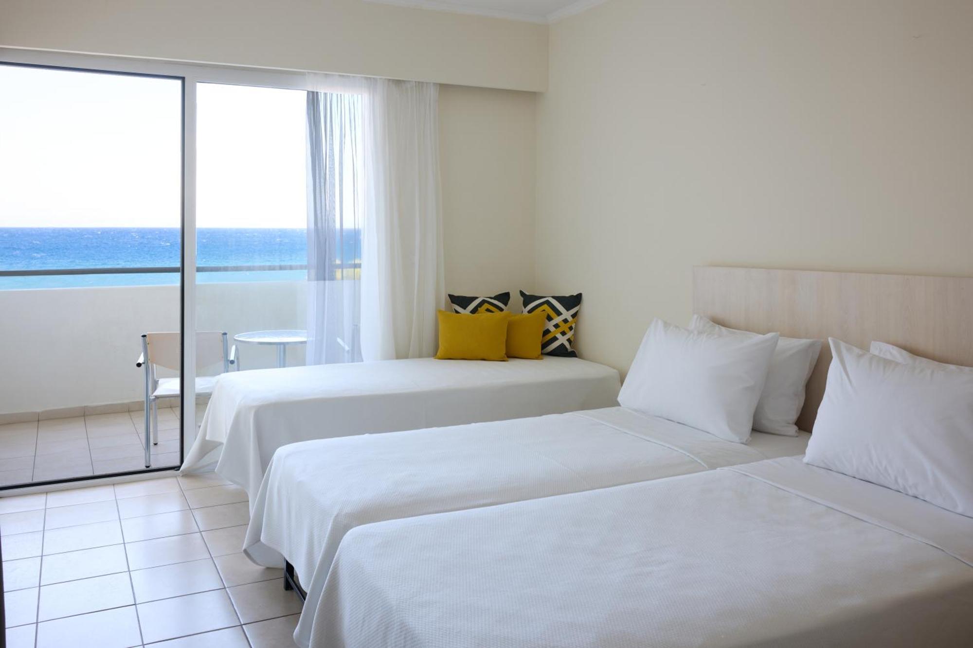 Blue Bay Beach Resort Ialisos Exterior foto