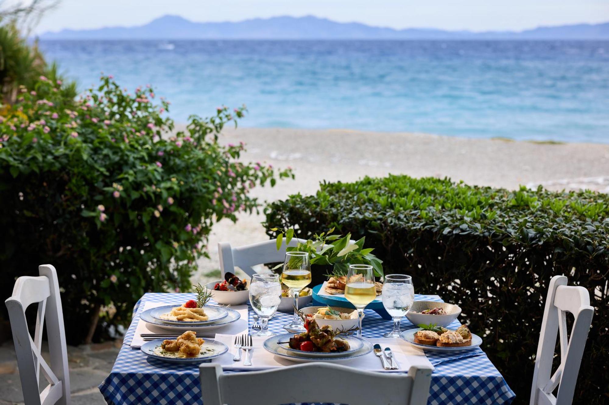 Blue Bay Beach Resort Ialisos Exterior foto